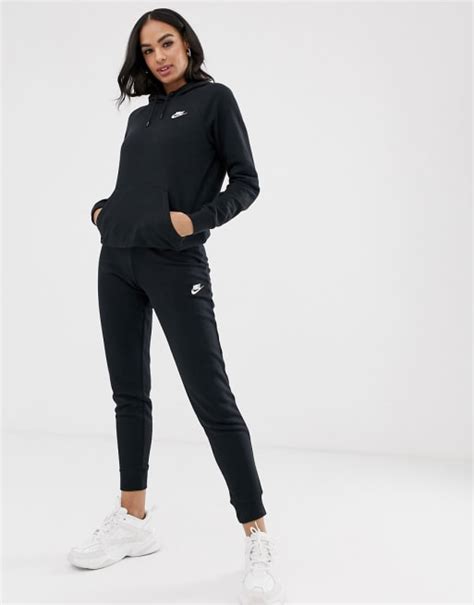 nike jogginganzug damen asos